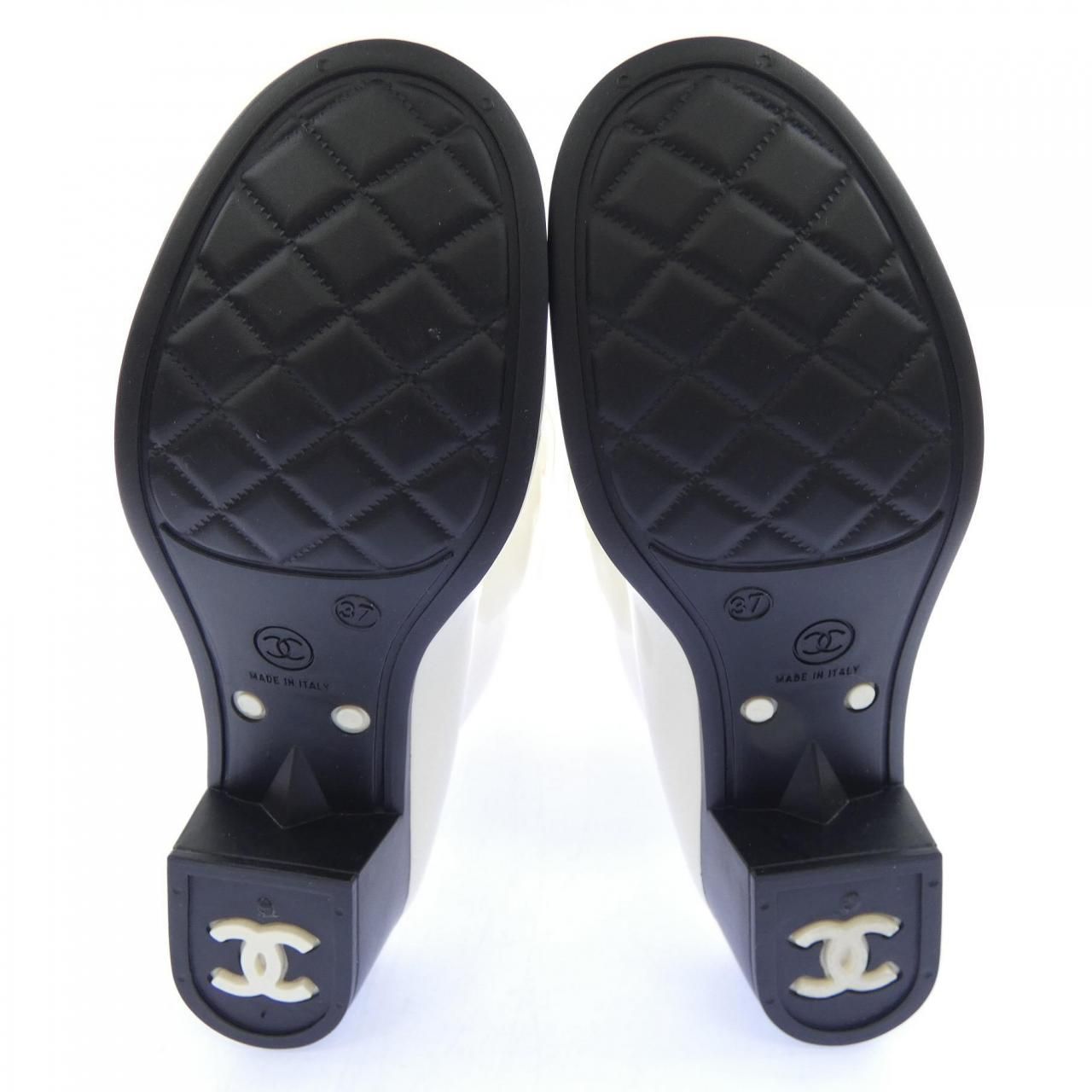 Chanel Rain Boots White — view 4