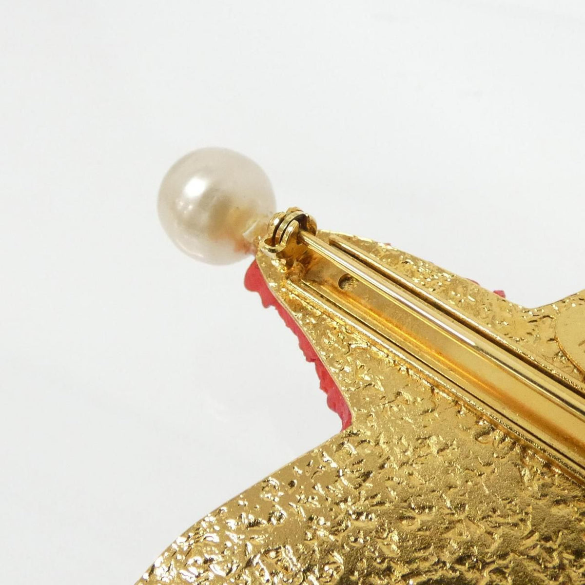 Chanel Vintage Brooch Gold — view 3