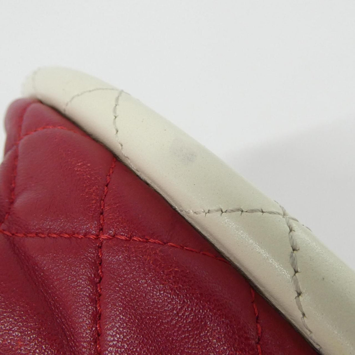 Chanel Vintage Bag Handbag — view 3