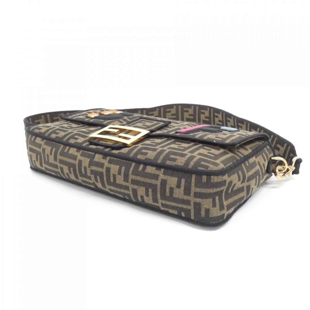 Fendi Baguette Large Shoulder Bag — view 3