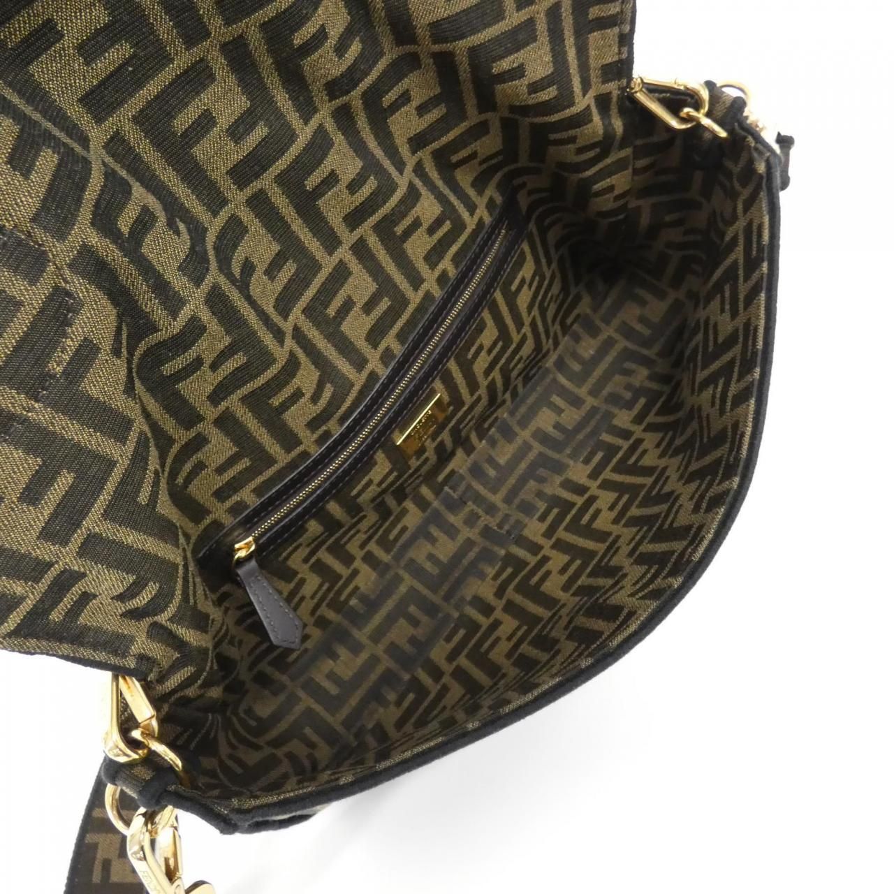 Fendi Baguette Large Shoulder Bag — view 7