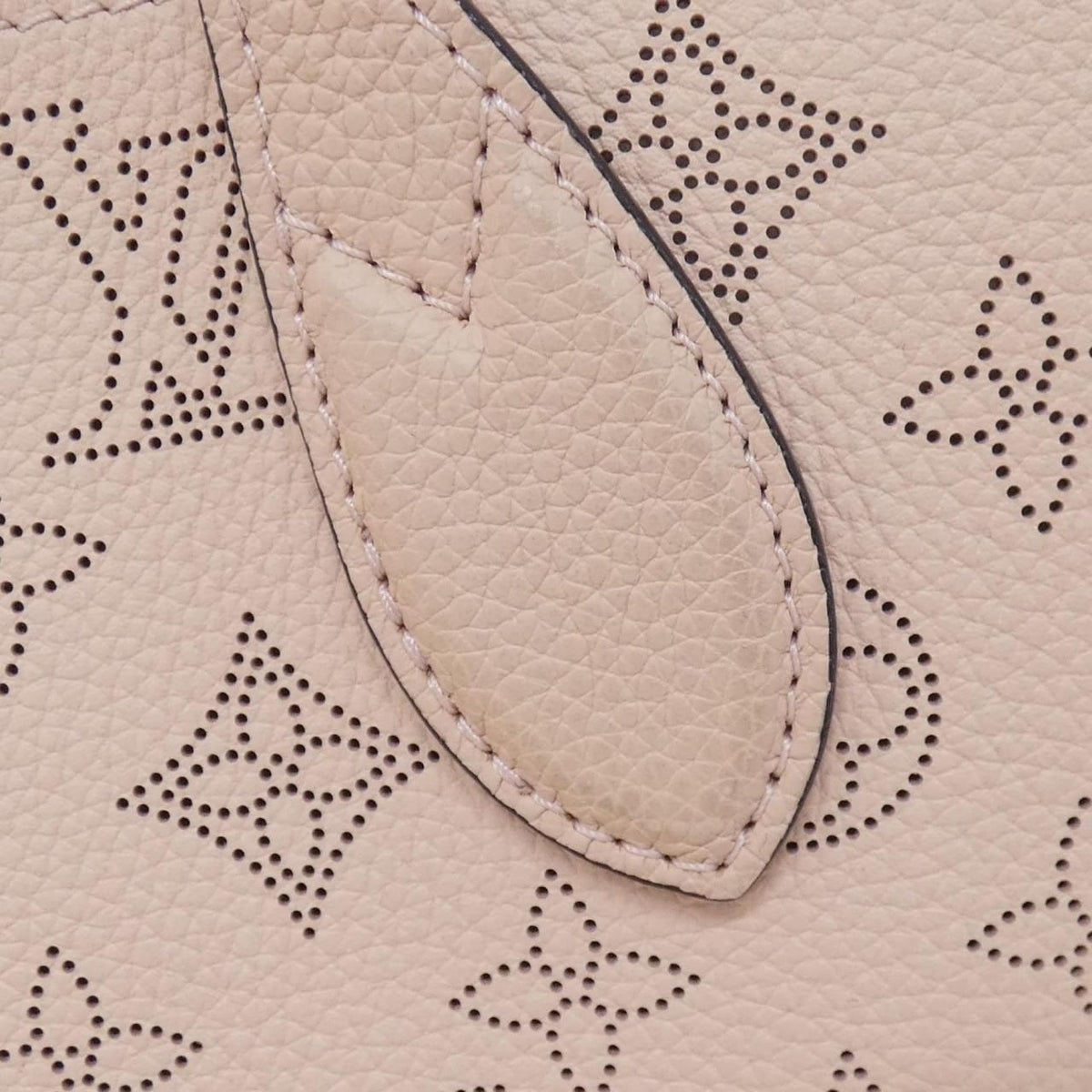 Louis Vuitton Mahina Blossom PM — view 4