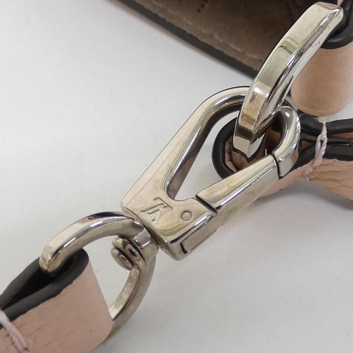 Louis Vuitton Mahina Blossom PM — view 5