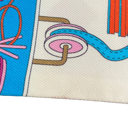 Hermes la Maison Des Carres Des Carre Silk Twill Scarf White — view 8