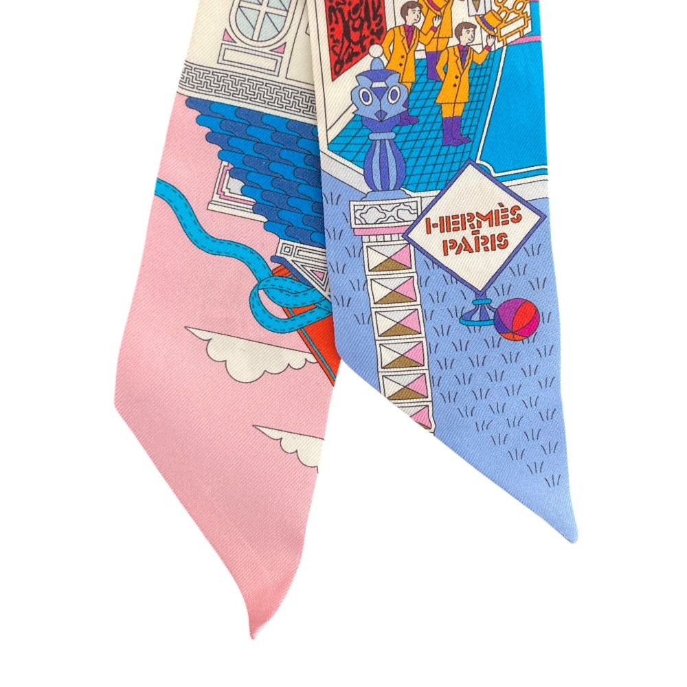 Hermes la Maison Des Carres Des Carre Silk Twill Scarf White — view 4
