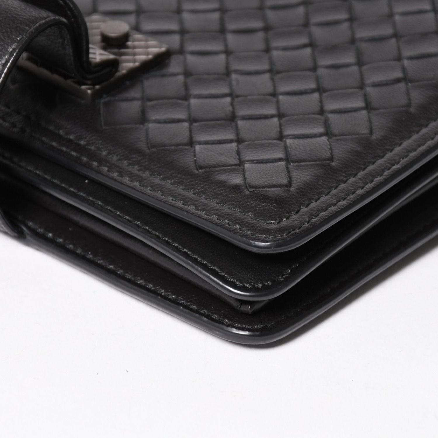 Bottega Veneta Intrecciato Shoulder Bag Chain Black — view 8