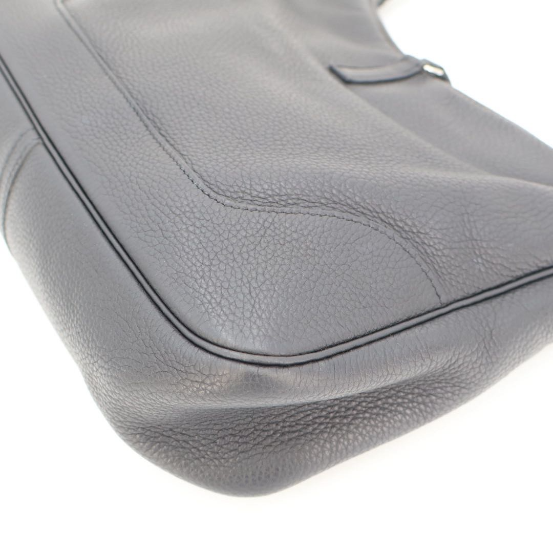 Hermes Trim 31 Shoulder Bag — view 6