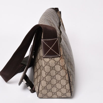 Gucci GG Supreme Canvas Messenger Shoulder Bag Silver — view 4
