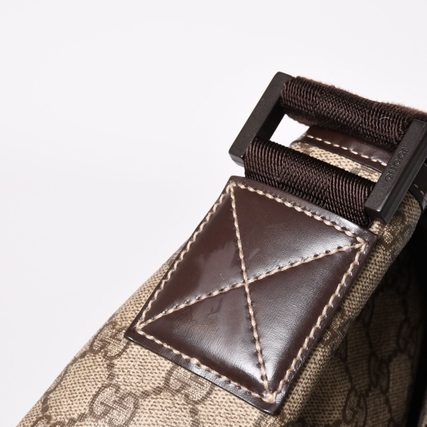 Gucci GG Supreme Canvas Messenger Shoulder Bag Silver — view 8