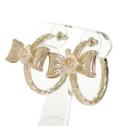 Chanel Ribbon Hoop CC Logo Earrings Metal Gold — view 3