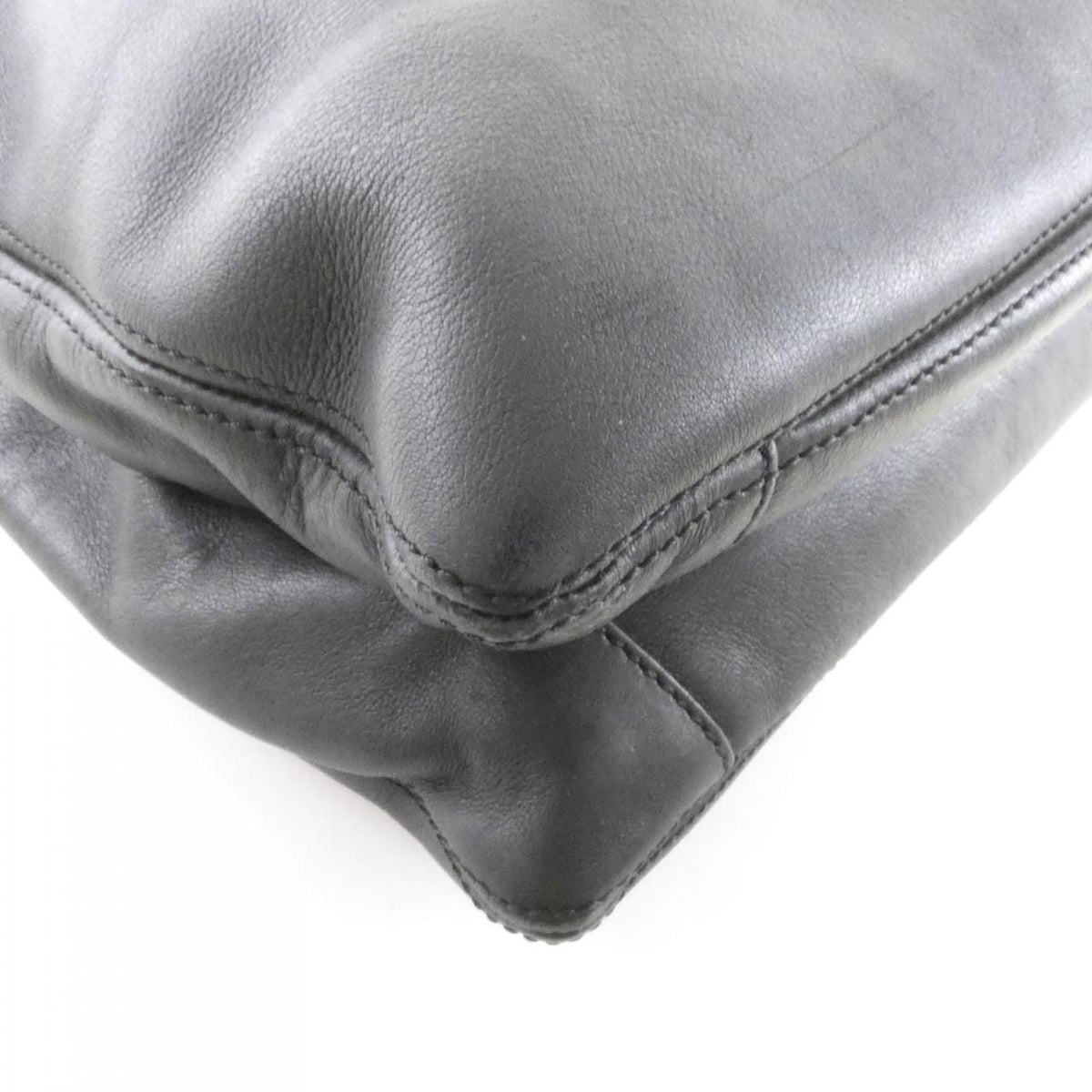 Chanel Bag Handbag Black — view 3