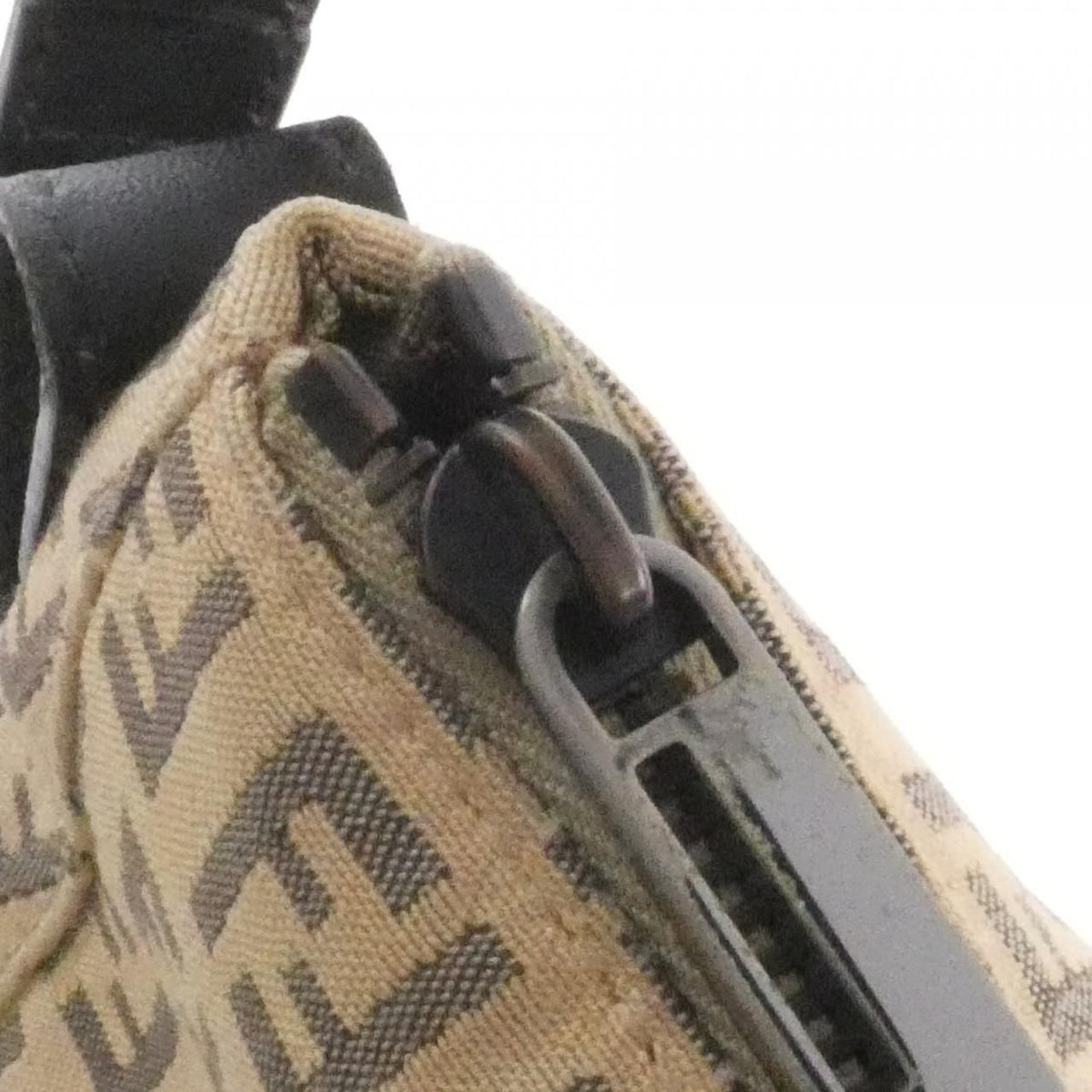 Fendi Jq4 Bag Handbag Beige — view 3