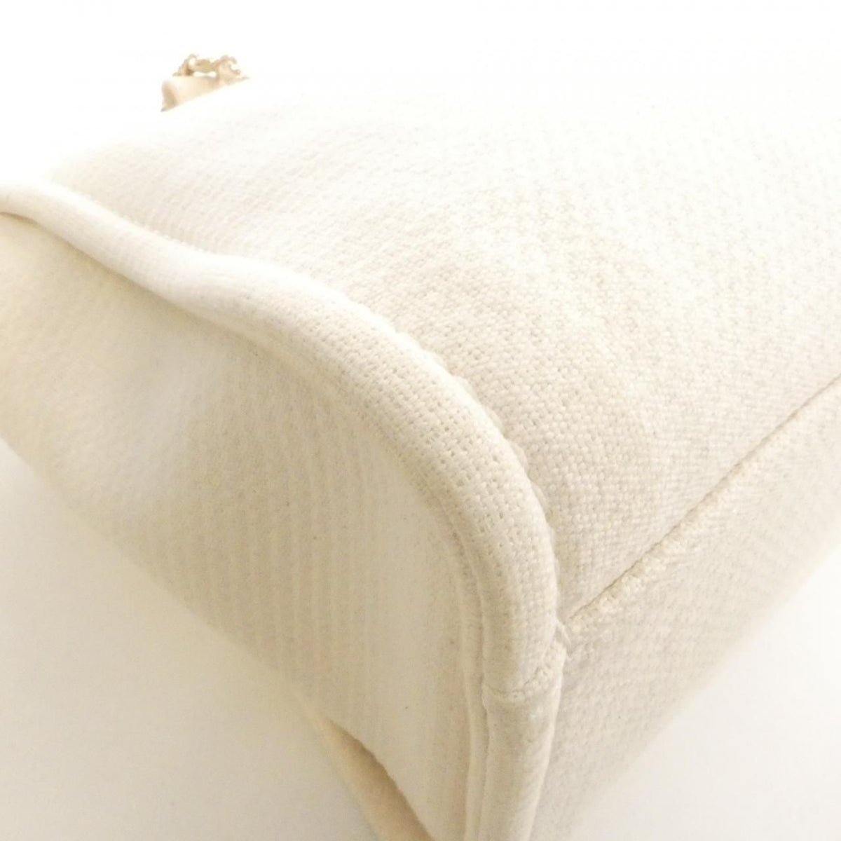 Chanel Deauville Line AS3257 Ivory Tote Bag — view 3