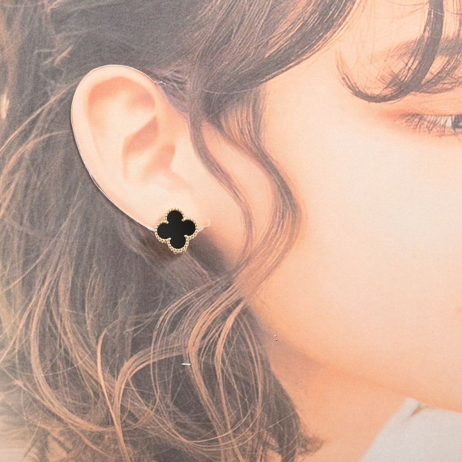 Van Cleef & Arpels Earrings Vintage Alhambra — view 5