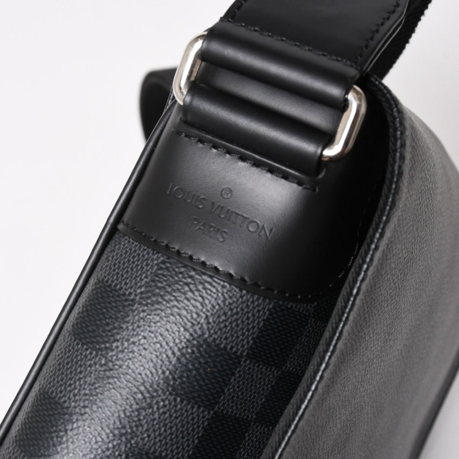 Louis Vuitton District PM Messenger Bag Damier Graphite Canvas Black Gray Silver — view 5