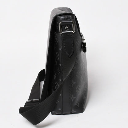 Louis Vuitton District MM Monogram Eclipse Shoulder Bag Black — view 4