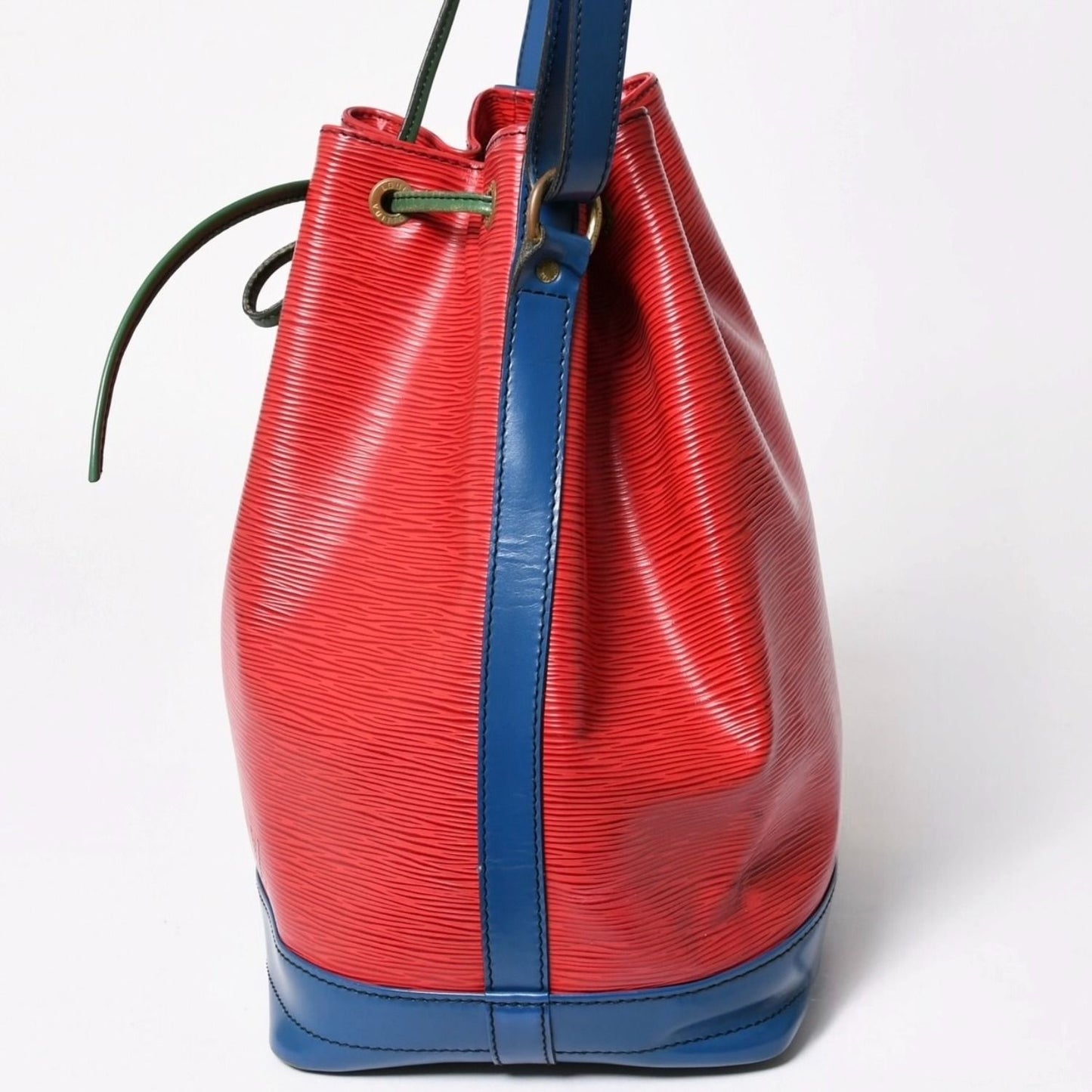 Louis Vuitton Epi Noe Tricolor Drawstring Shoulder Bag Multicolor Leather Gold — view 4