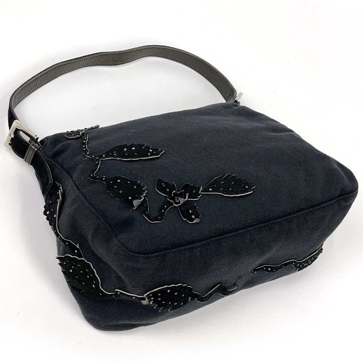 Fendi Zucca Logo Shoulder Bag Mamma Baguette Fabric Black — view 2