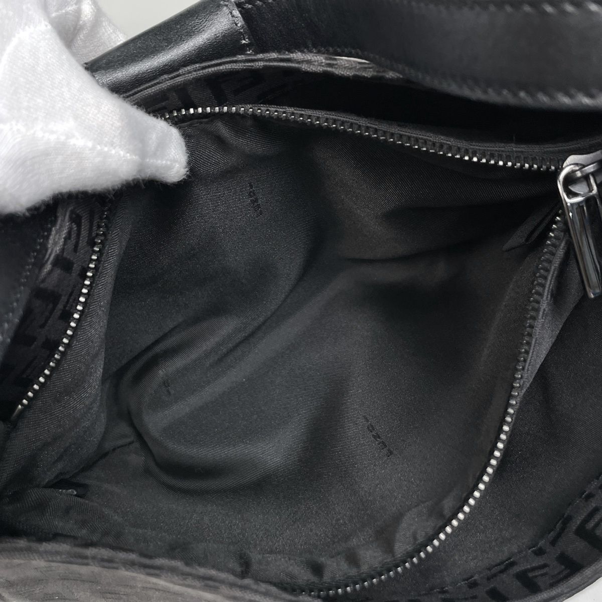 Fendi Zucchino Pattern Shoulder Bag Canvas Black — view 5