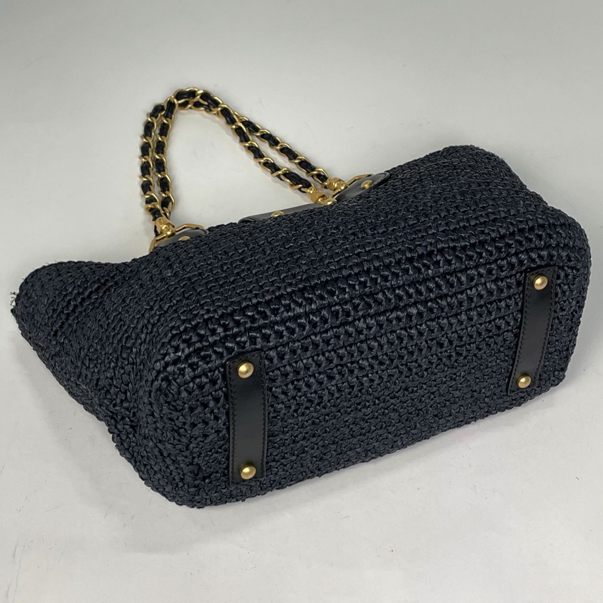 Chanel CC Logo Chain Tote Shoulder Bag Raffia Navy — view 2