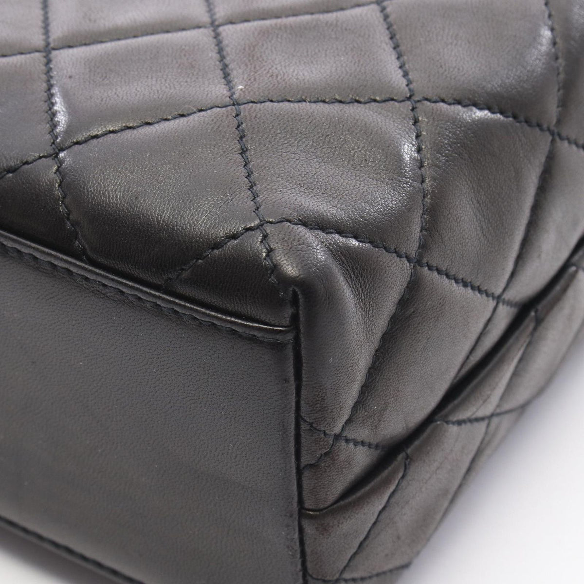 Chanel Shoulder Bag Quilted Black Lambskin — view 7