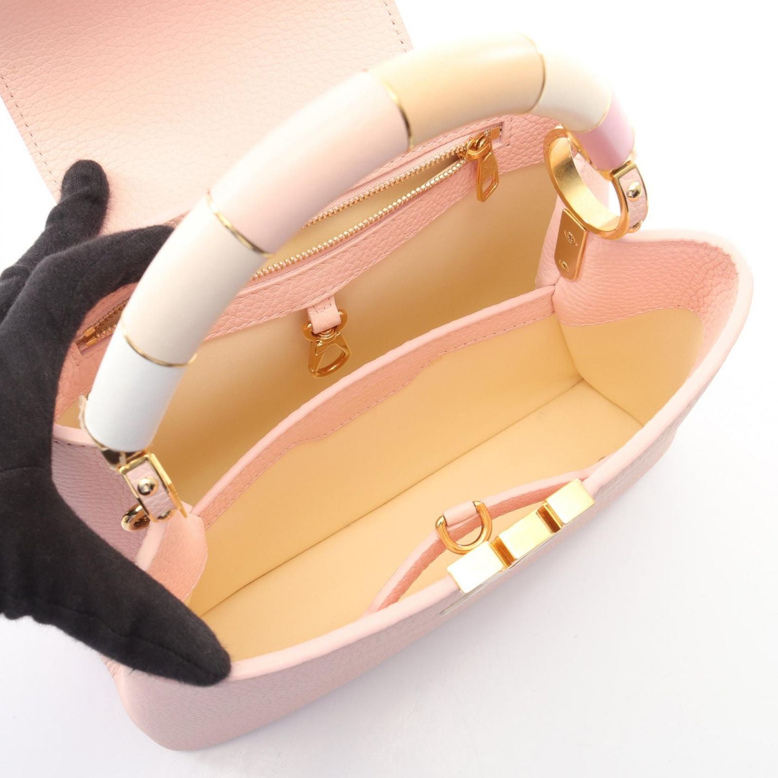 Louis Vuitton Handbag Capucines BB 2-Way Pink Leather — view 3