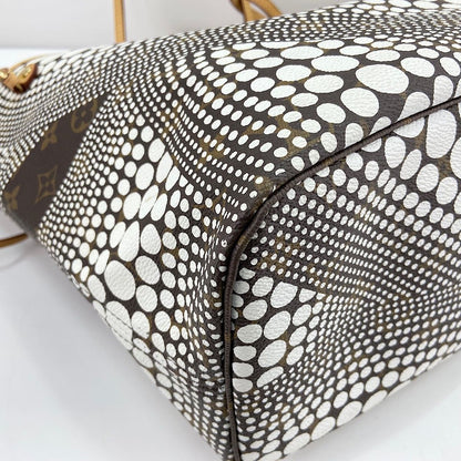 Louis Vuitton Tote Bag Yayoi Kusama Neverfull MM — view 8