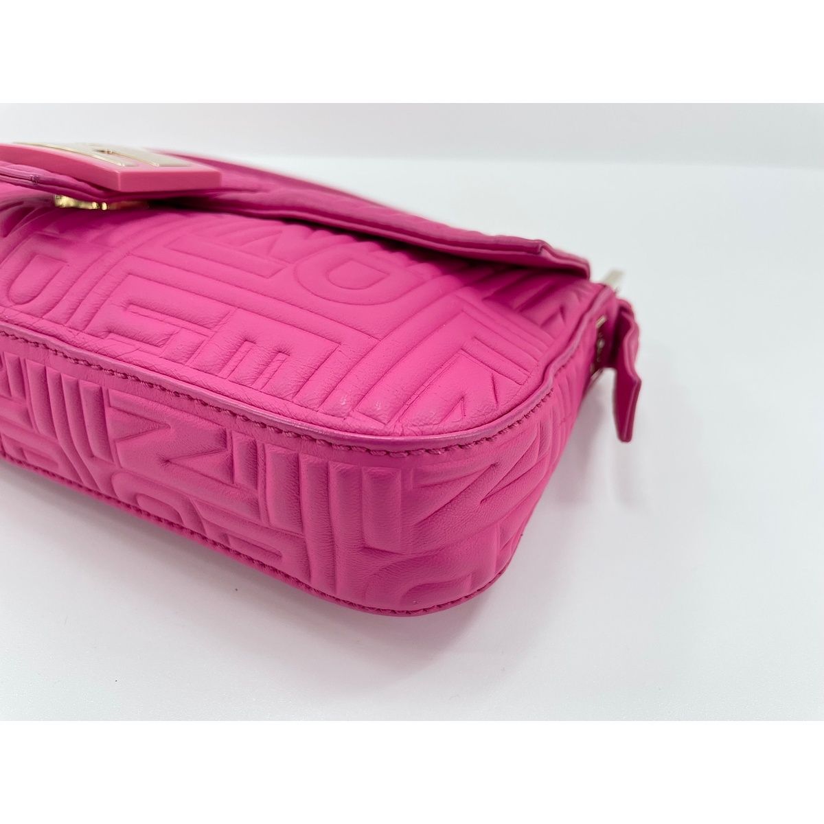 Fendi Handbag Bucket Pink — view 7