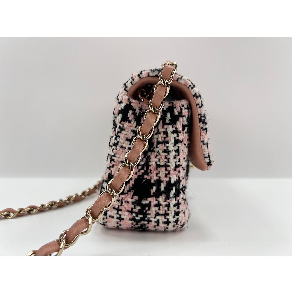 Chanel Shoulder Bag Mini Quilted — view 5