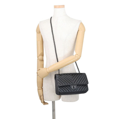 Chanel Chain Shoulder Bag 2.55 Blanc Aged Calf Leather Black — view 5