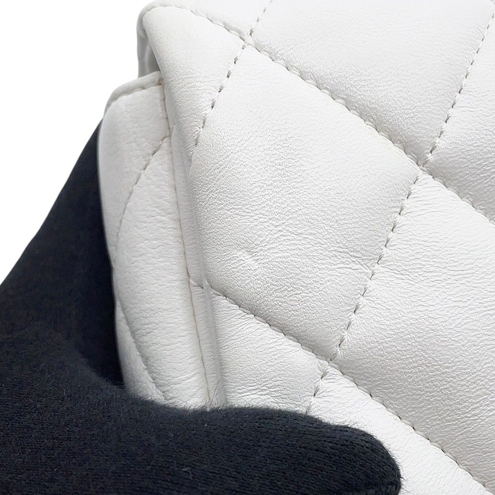 Chanel Chain Shoulder Bag Small Quilted CC Logo Lambskin White — view 7