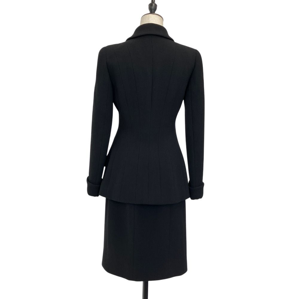 Chanel 95A Vintage CC Logo Button Tweed Jacket Skirt Set 38 Black — view 2