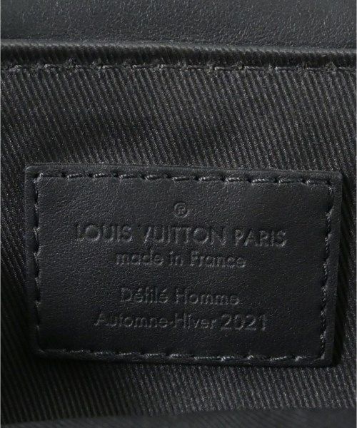 Louis Vuitton Shoulder Bag — view 5