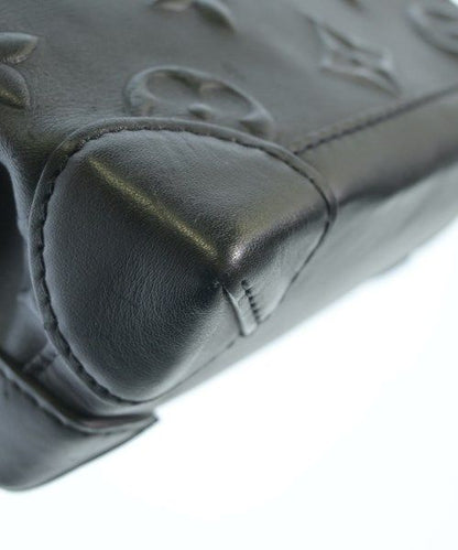 Louis Vuitton Shoulder Bag — view 8