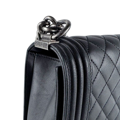 Chanel Shoulder Bag Boy Large — view 5