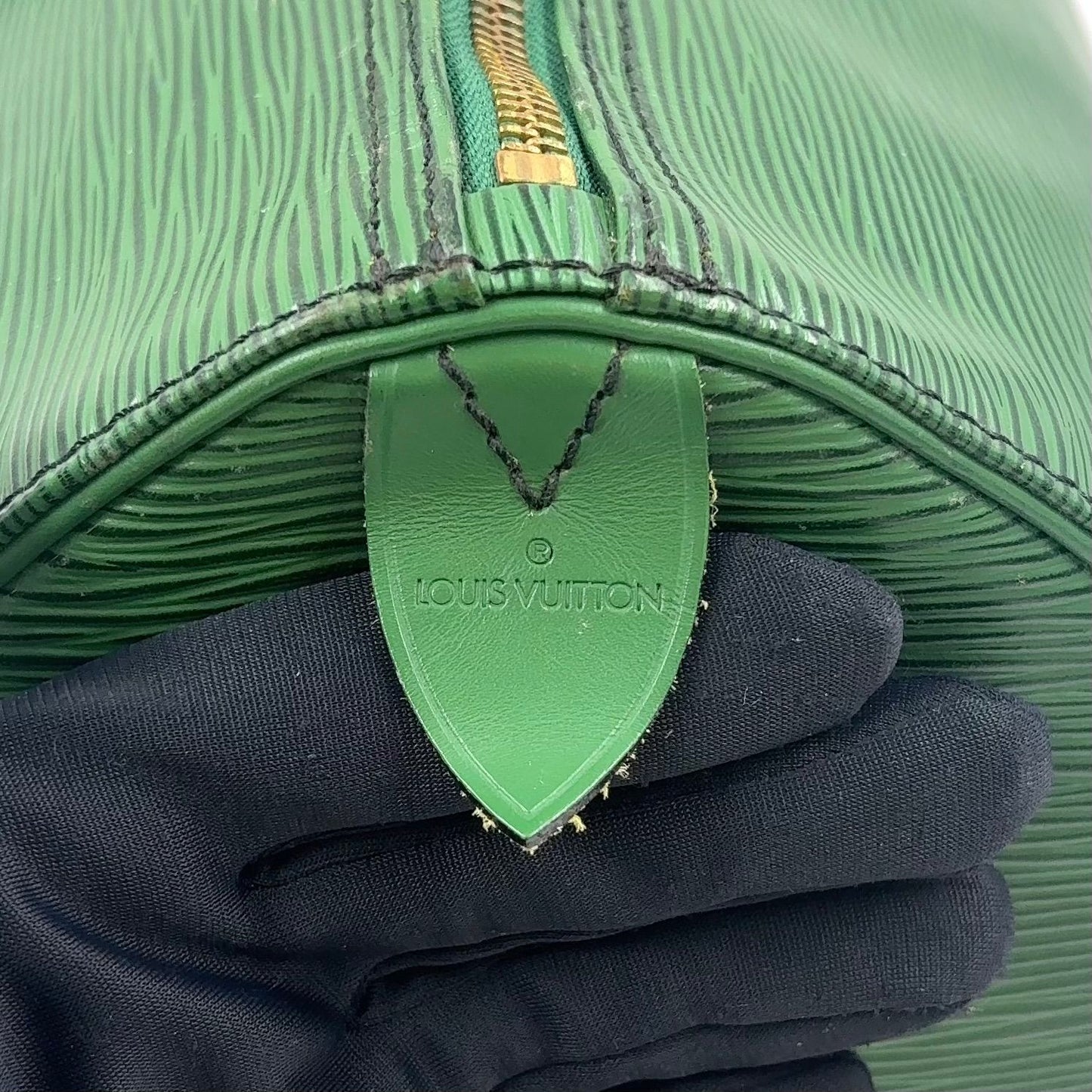 Louis Vuitton Speedy 40 Epi Borneo Green Leather Handbag Gold — view 4
