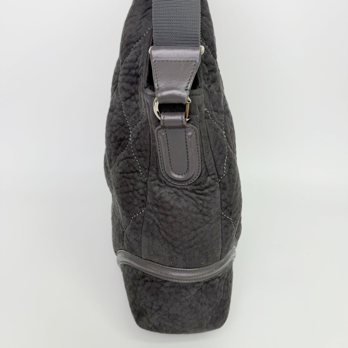 Chanel Sports Line CC Logo Chain Shoulder Bag Suede Leather Gray Silver Vintage — view 7