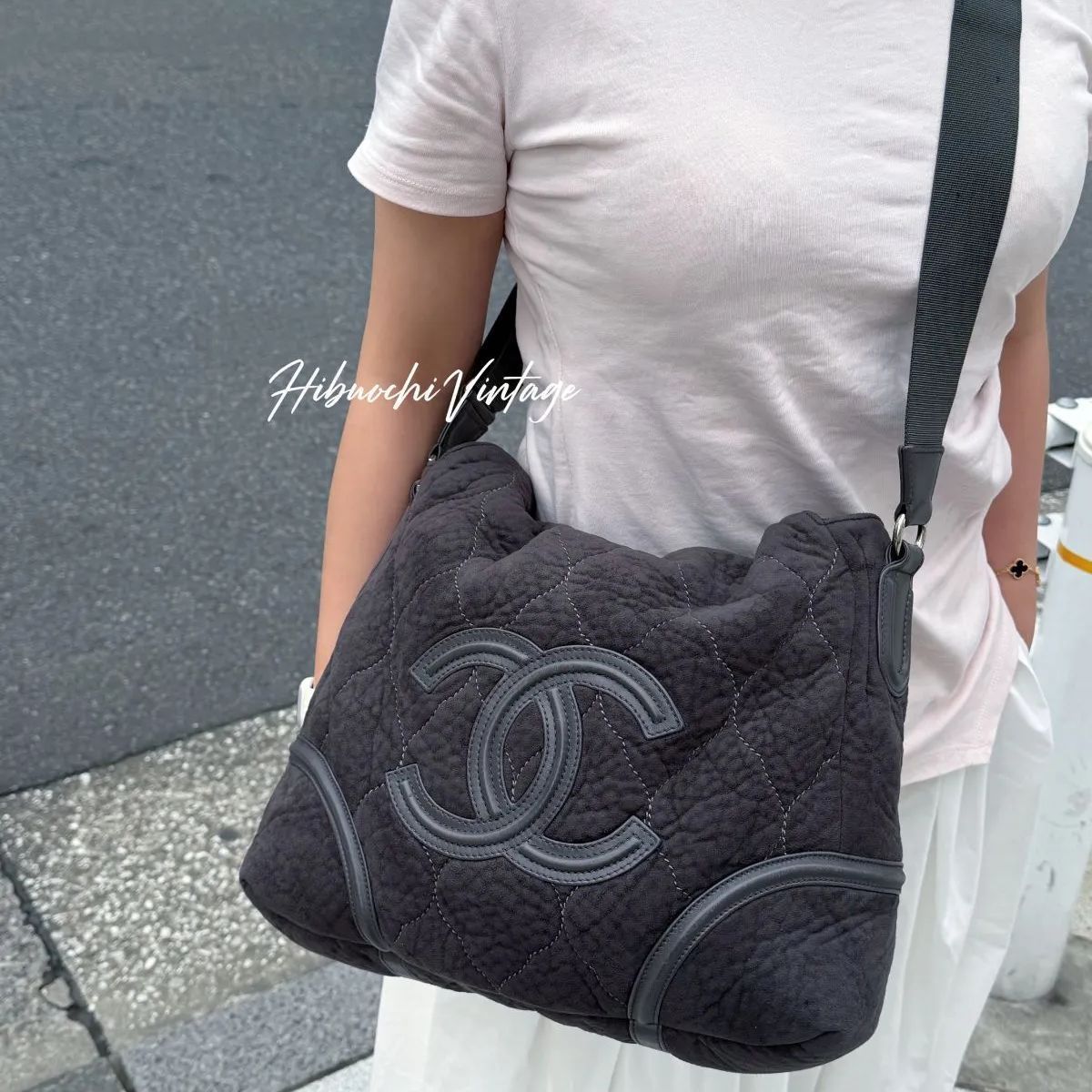 Chanel Sports Line CC Logo Chain Shoulder Bag Suede Leather Gray Silver Vintage — view 2
