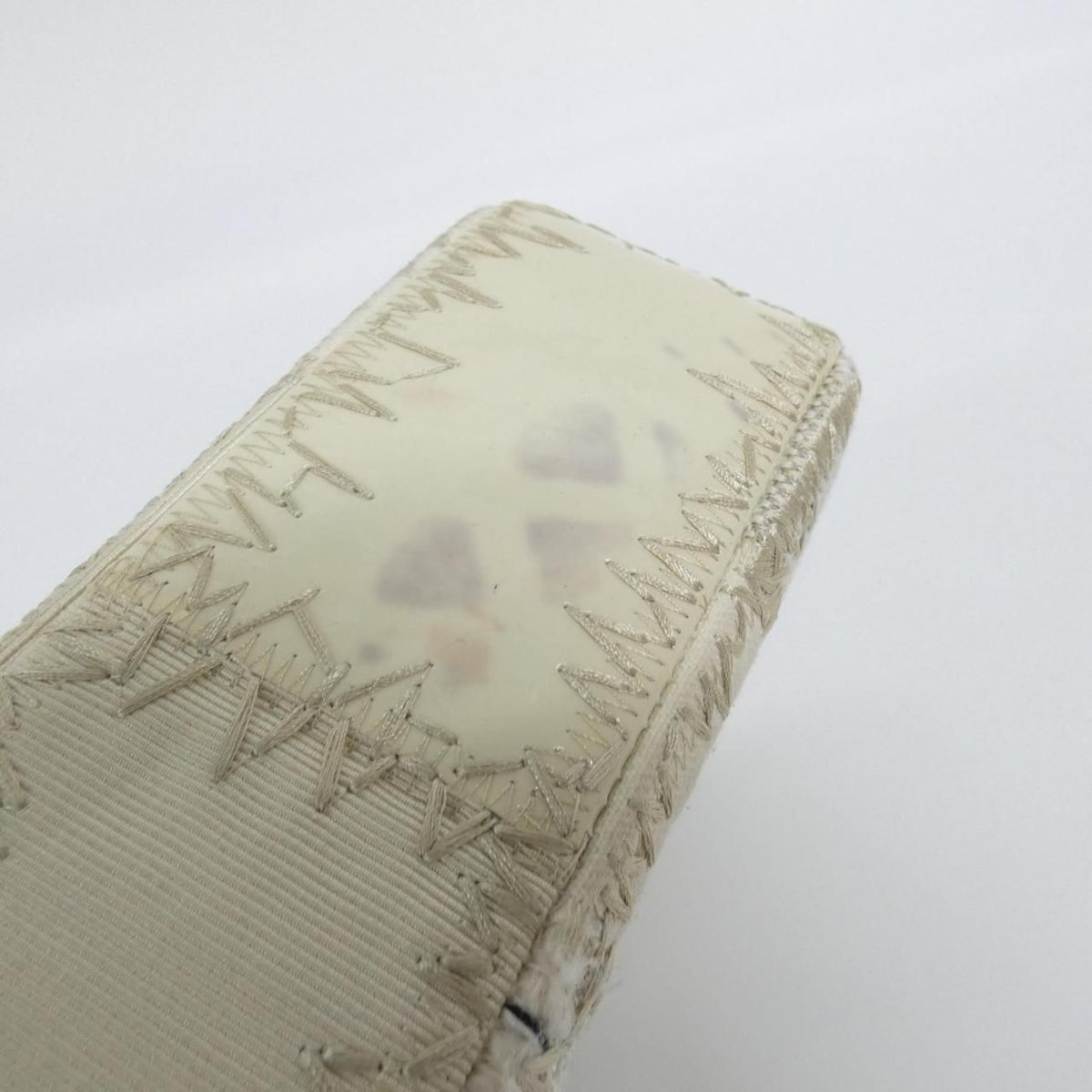 Chanel Shoulder Bag Ivory — view 3