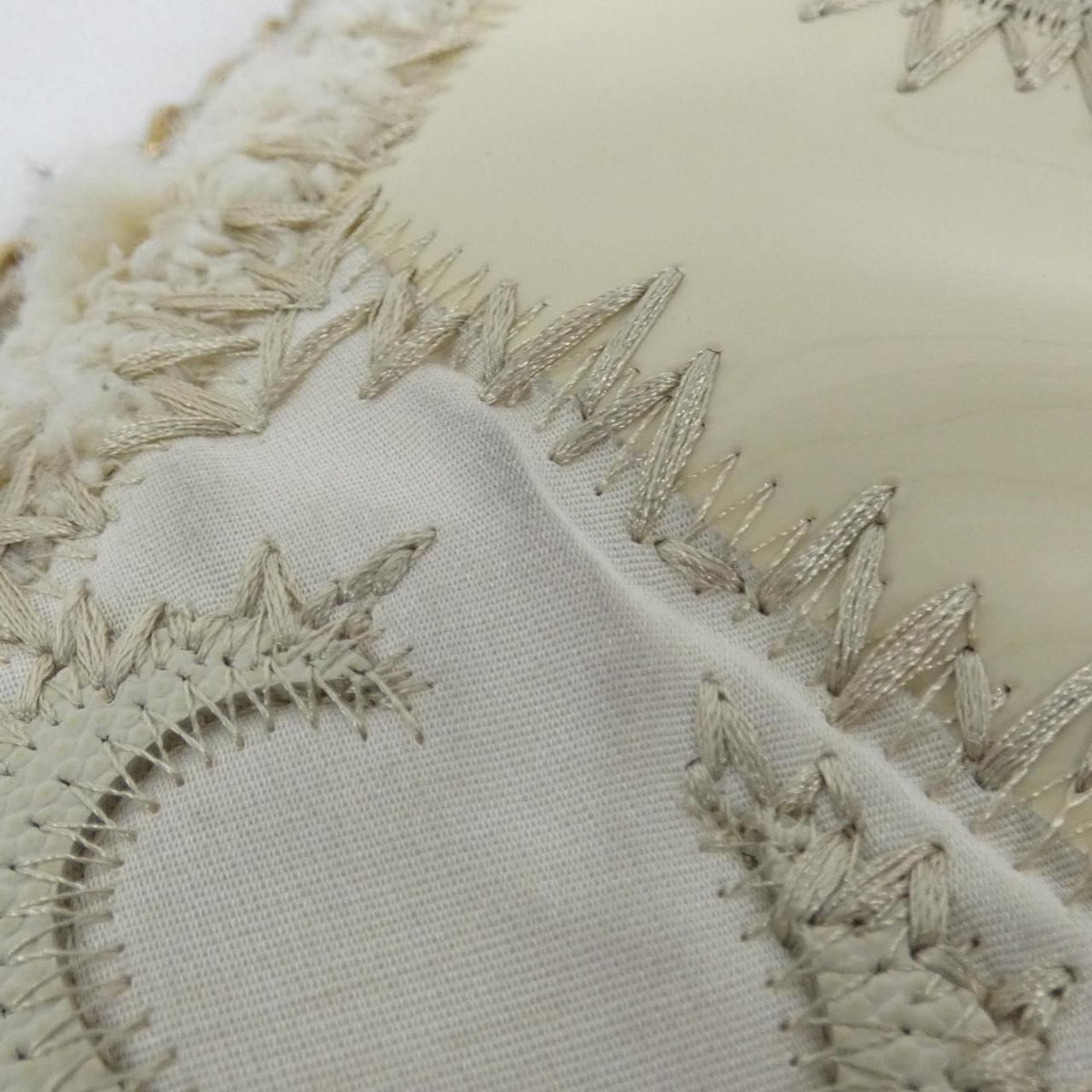 Chanel Shoulder Bag Ivory — view 8