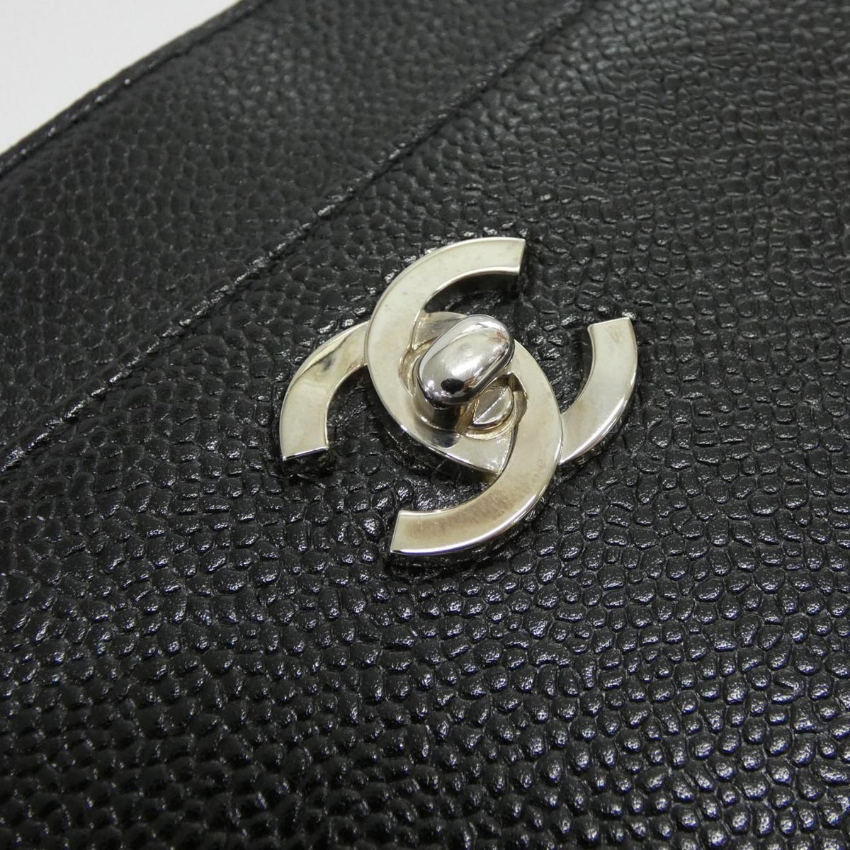 Chanel Vintage Shoulder Bag — view 4