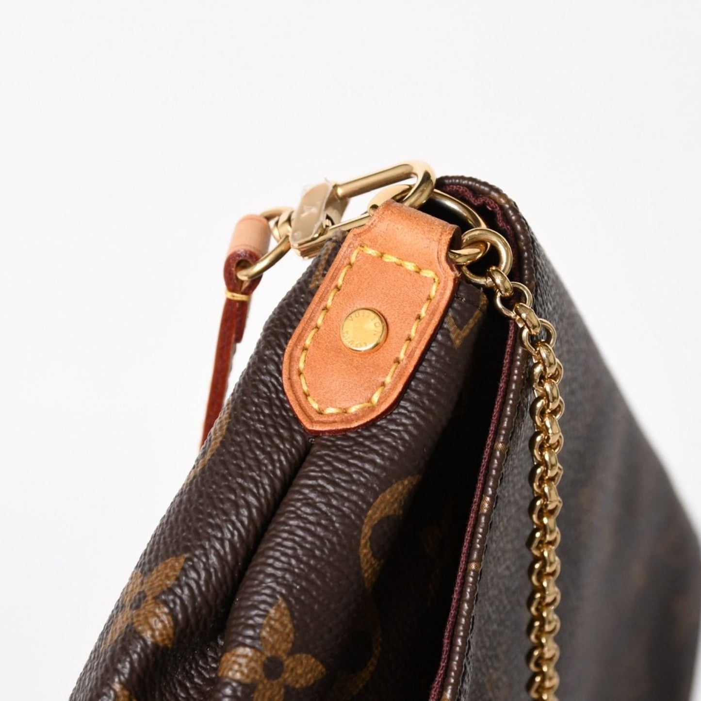 Louis Vuitton Favorite MM 2-Way Shoulder Bag Monogram Brown — view 5