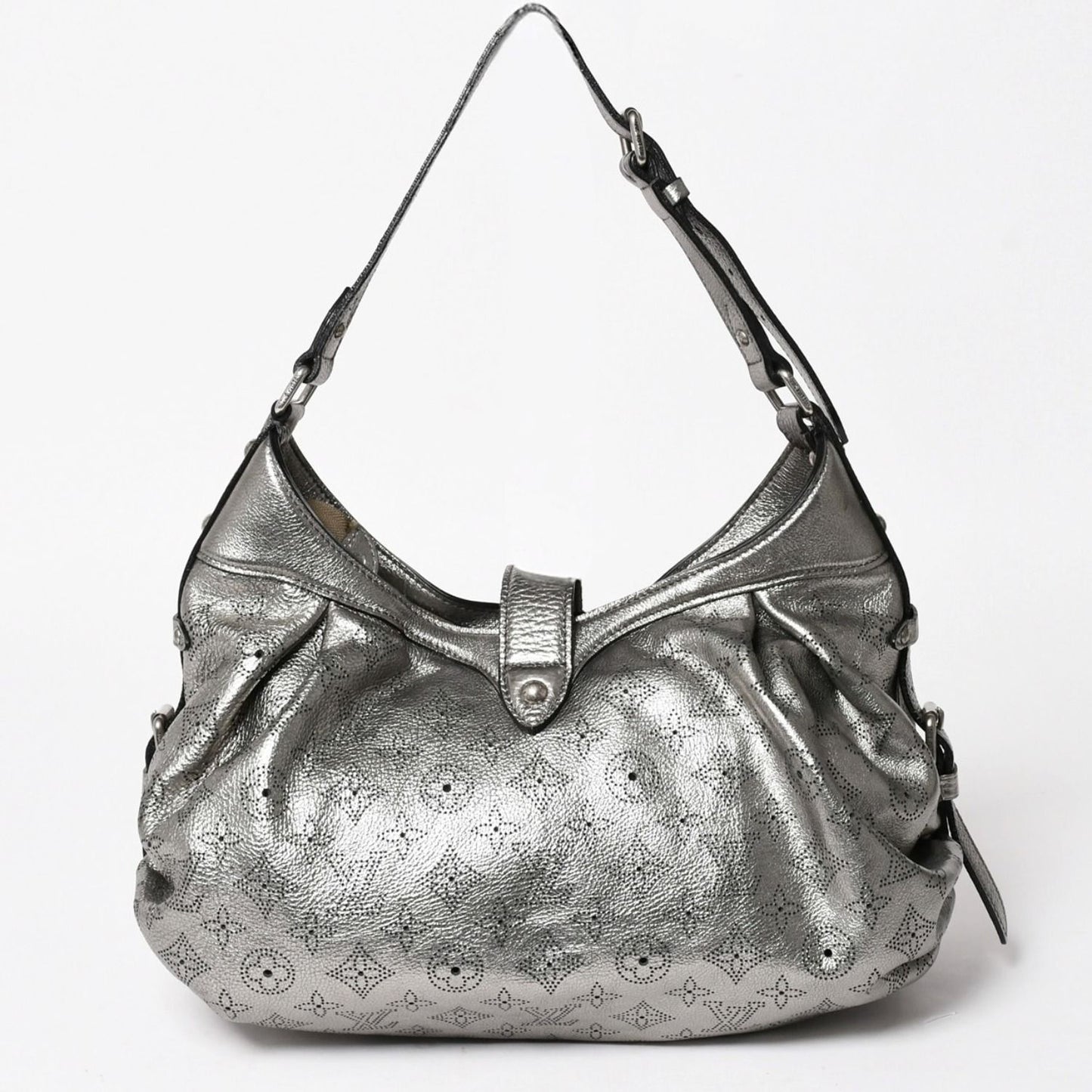 Louis Vuitton Mahina XS Shoulder Bag Argent Metallic Silver — view 2