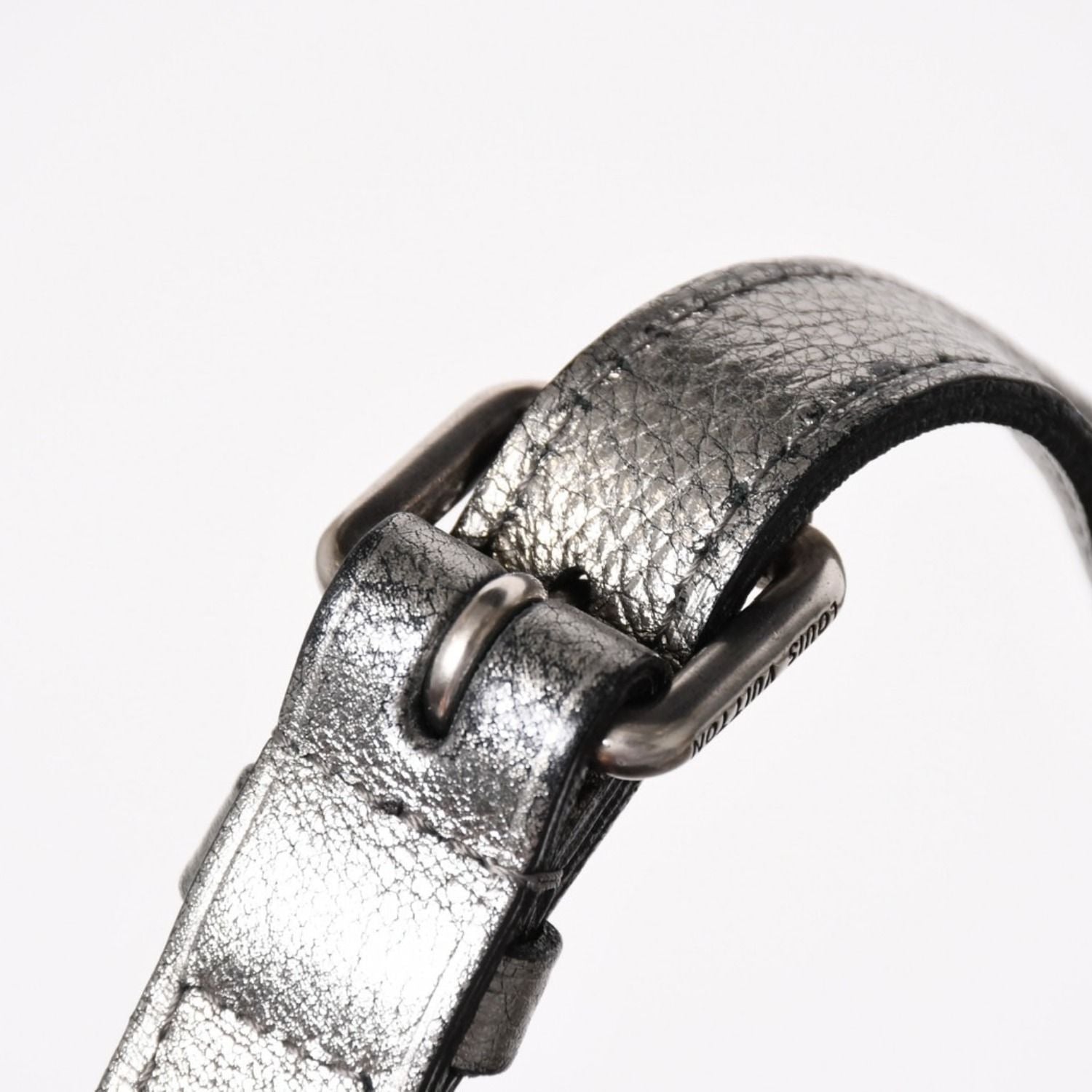 Louis Vuitton Mahina XS Shoulder Bag Argent Metallic Silver — view 8