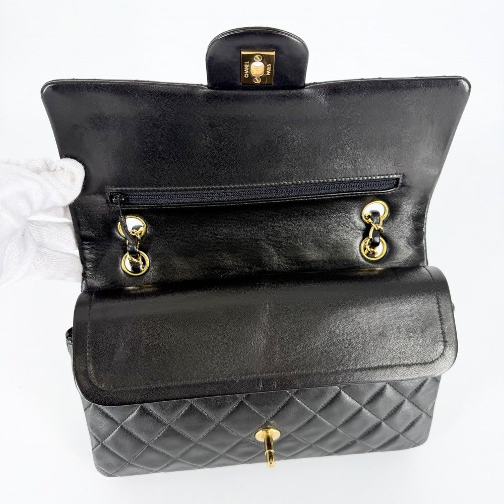 Chanel Shoulder Bag Quilted 25 Double Chain CC Logo Flap Crossbody Lambskin — view 4