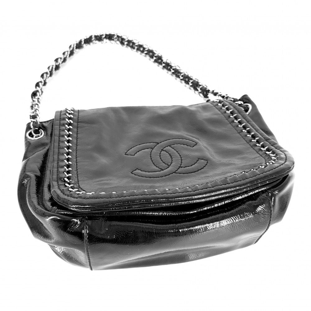 Chanel Shoulder Bag CC Logo Chain Bag Patent Patent Leather Black Silver — view 3
