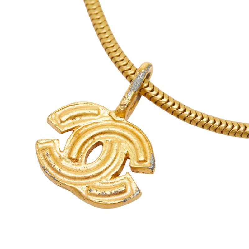 Chanel CC Logo Bracelet Gold Plated — view 3