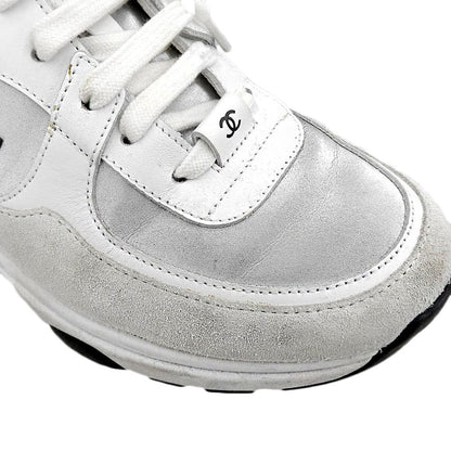 Chanel CC Logo Sneakers White — view 3