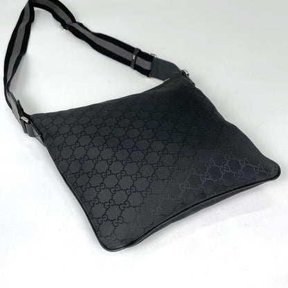 Gucci Shoulder Bag GG Pattern Nylon Black — view 2