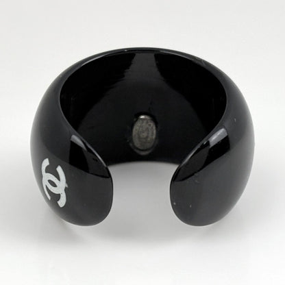 Chanel Ring CC Logo Plastic Black — view 3